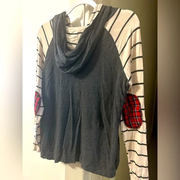 Fifth and Ray - Picture 2 of 3